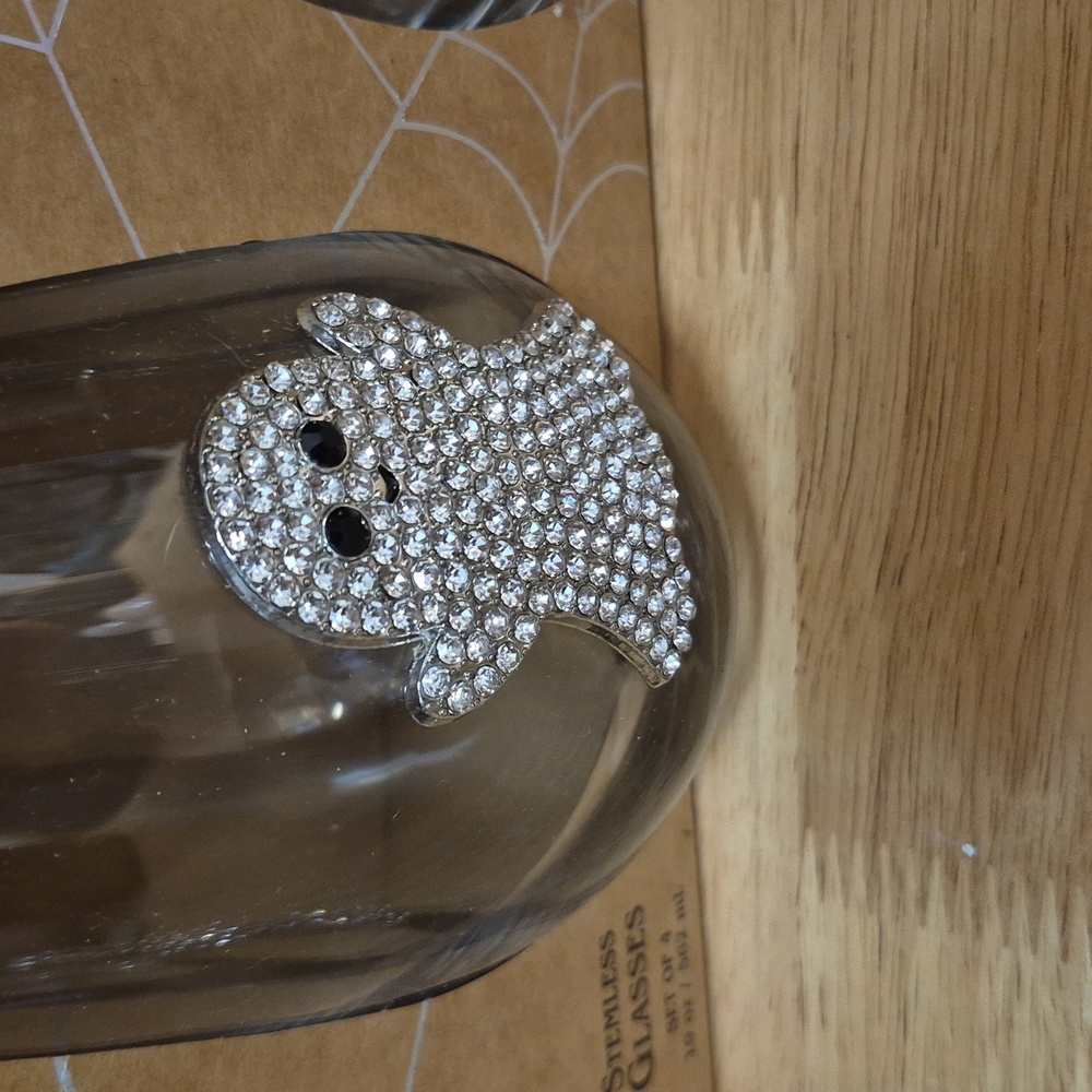 Glass - Picture 2 of 3
